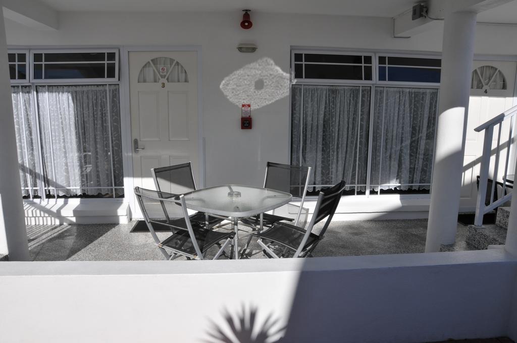 Lakeside Taupo Motel Ngoại thất bức ảnh