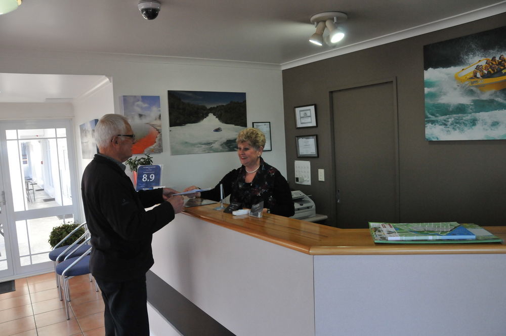 Lakeside Taupo Motel Ngoại thất bức ảnh