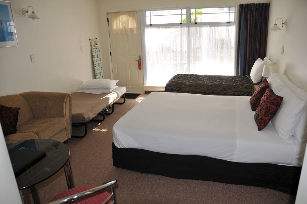 Lakeside Taupo Motel Ngoại thất bức ảnh