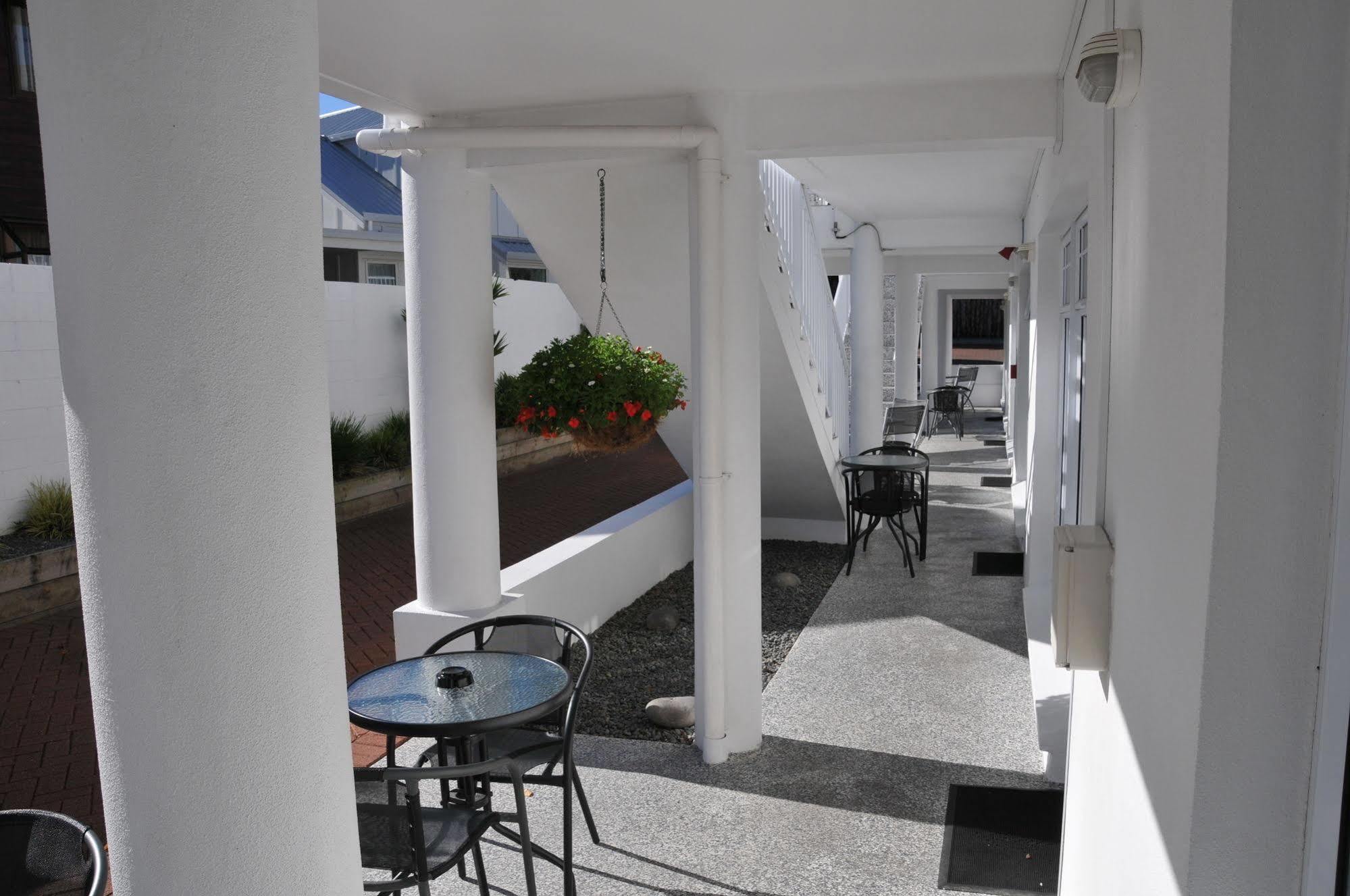 Lakeside Taupo Motel Ngoại thất bức ảnh